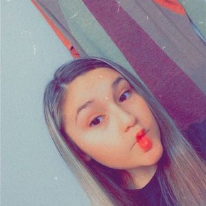 Meet your Posher, Reina